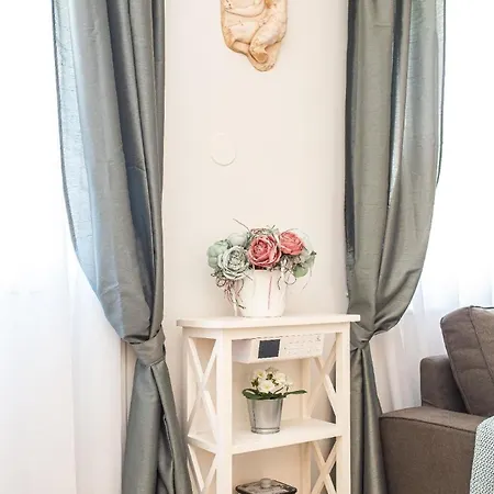 Ferienwohnung Fuer 4 Personen Ca 70 Qm In Split, Dalmatien Mitteldalmatien 아파트 *